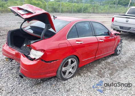 2010 Mercedes-Benz C 300 Luxury 4Matic/Sport 4Matic из США, поврежденный, VIN WDDGF8BB1AF434233